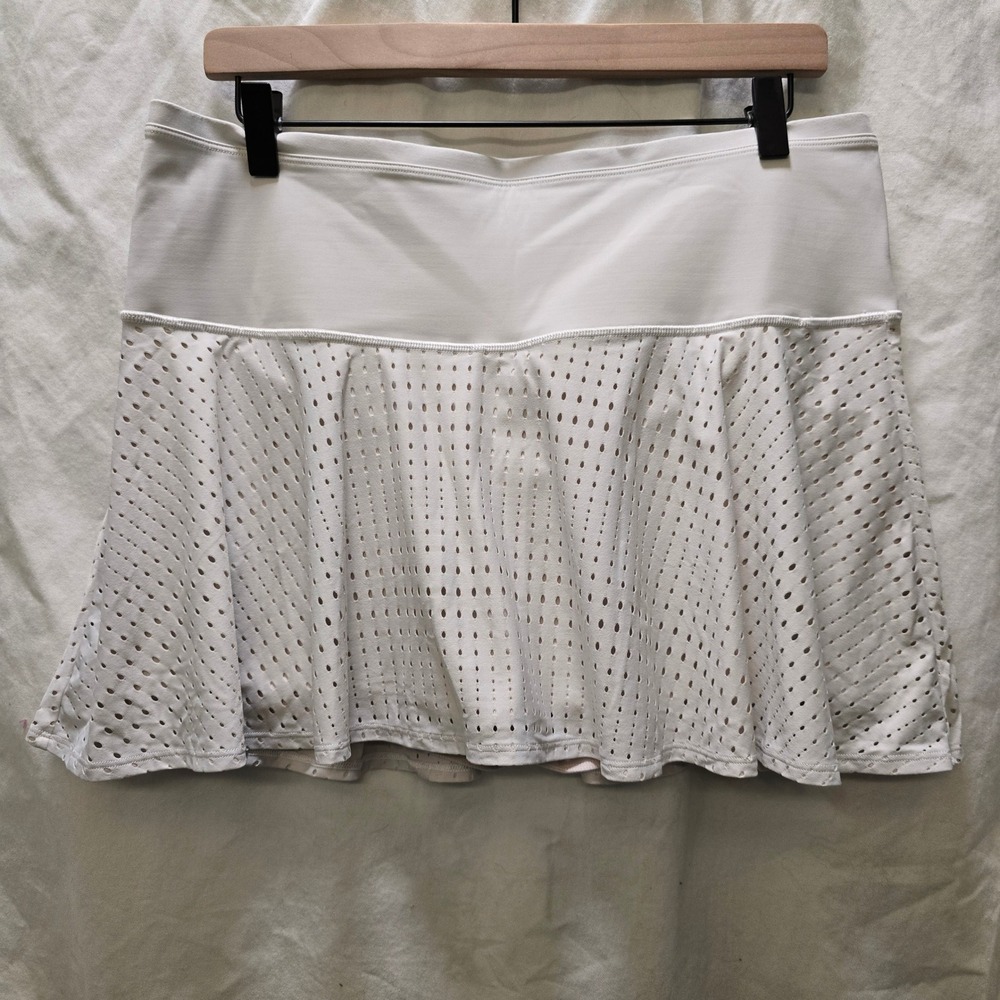 Athleta A Game 14" Skort White Perforated Skirt Shorts Built in Pockets Large‎